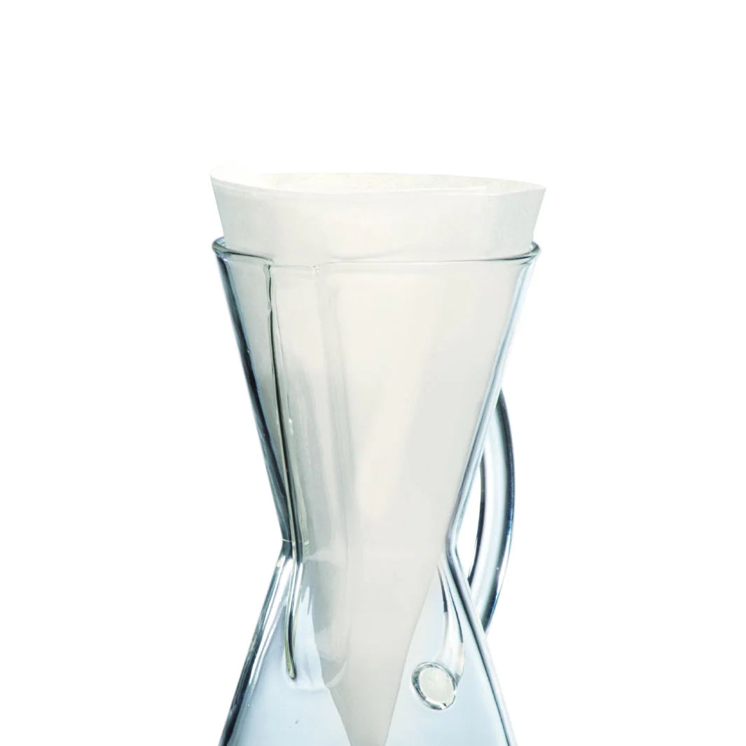 Chemex Kaffefilter – 3 kopper (100 stk.). Chemex sine spesialfilter er 20–30 % tykkere enn vanlige kaffefilter, og gir en renere og mer balansert kopp kaffe. 